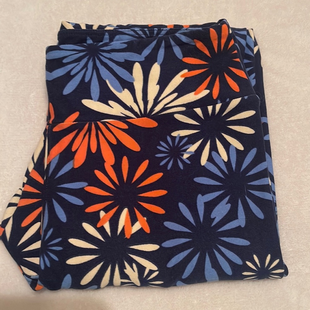 💜 LuLaRoe Blue Floral Leggings
